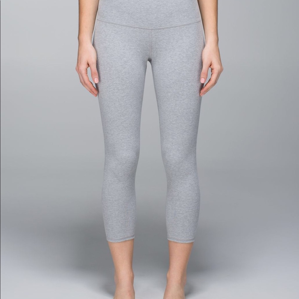 Grey lululemon cropped leggings size 4